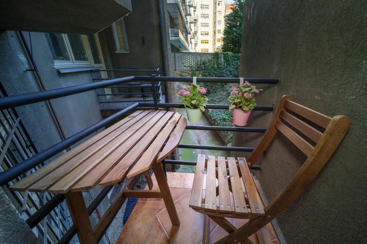 פראג Dlouha Apartment With Balcony מראה חיצוני תמונה