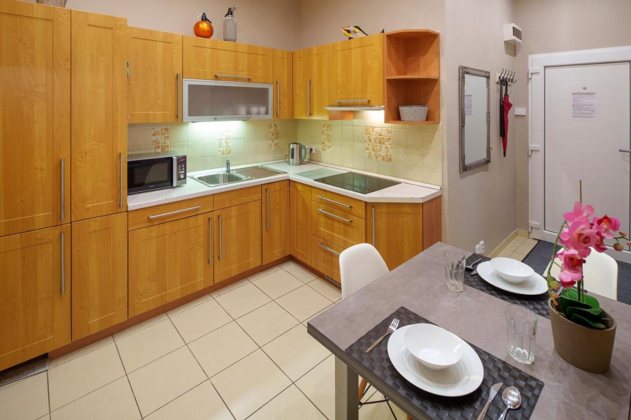 פראג Dlouha Apartment With Balcony מראה חיצוני תמונה
